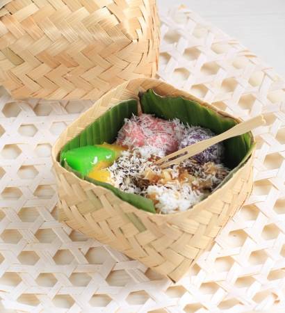 palm-leaf bowls –sturdy.-natural. biodegradable.